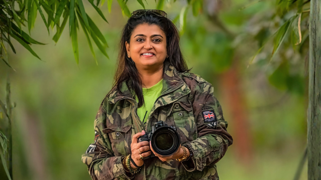 Baishakhi Mazumder photographing a tiger in India